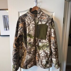 Cabela's Green and Brown Camouflage Fleece Performance Jacket